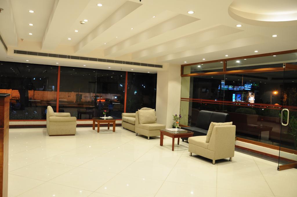 Hotel Casa Meridian Vanivilasa Puram Exteriör bild